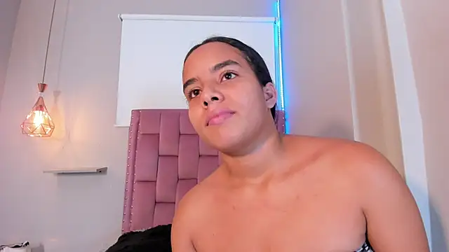 Živý XXX chat Roxy_Stonee