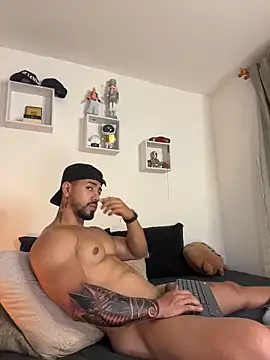 Ezzio_Scolaro Show Webcam