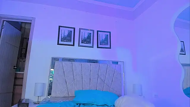Maelis-Stanford69 Webcam Show