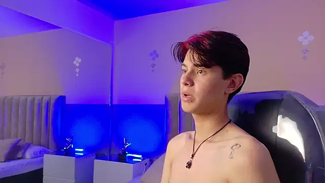 Živý XXX chat Derek_Sinn