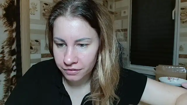 Chat XXX en directo de TherestlessKitty