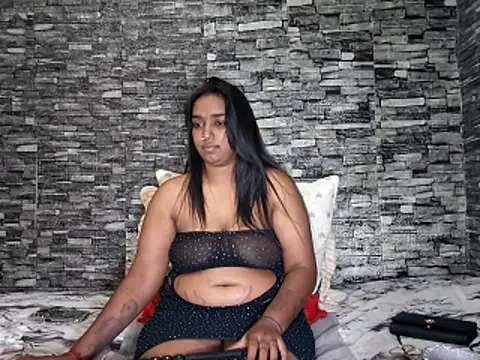 Indiasfantasy_ Adlı Modelin Canlı XXX Sohbeti