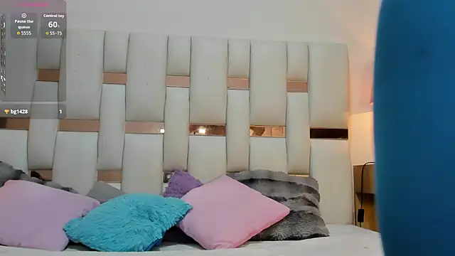 SaraWatsonn1's Live XXX Chat