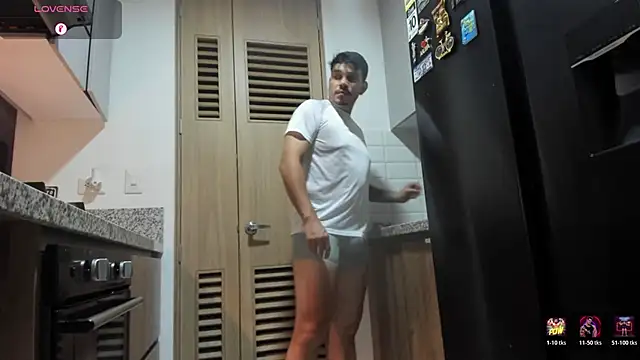 Webkamerová show alejandro_stark