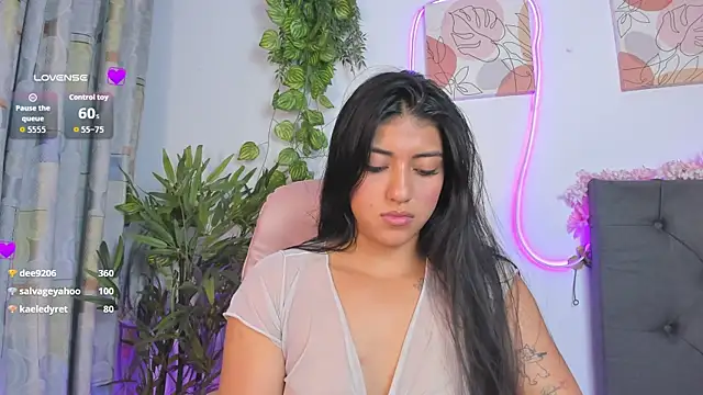 Quiinn_bx লাইভ XXX চ্যাট