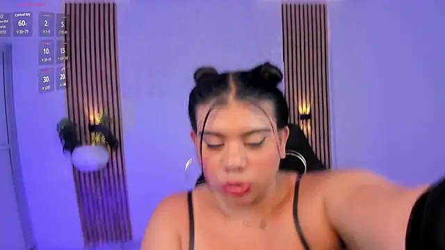 valeria_acosta_ Adlı Modelin Canlı XXX Sohbeti