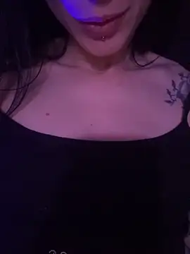Chatroom XXX en direct de MissMidnightUK