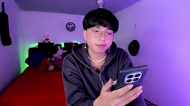 AnggelONfiree's Live XXX Chat