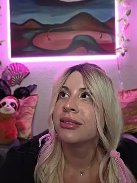 ItsAuroraBorealis' Webcam Show