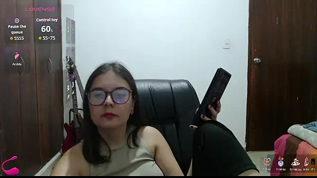 MadieeLorez élő XXX-chatje