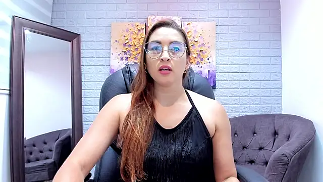 Chat XXX en directo de _LaraMom_