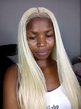 CocoaBelle's Live XXX Chat