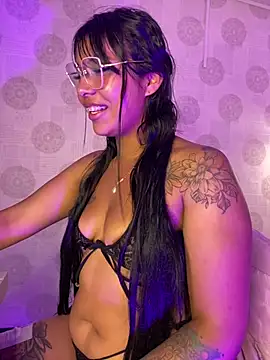 دردشة naomifox_ الجنسية المباشرة
