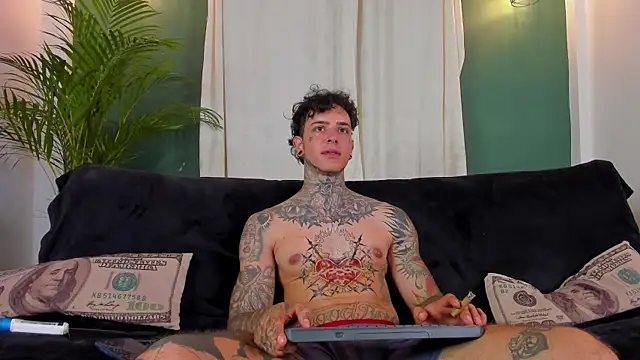 Czat XXX na żywo – Aron_ford