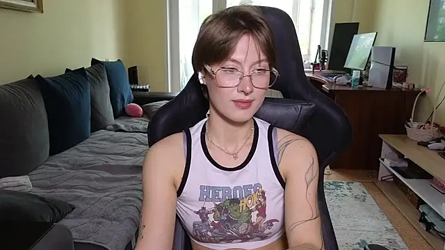MalvinaBlum Adlı Modelin Canlı XXX Sohbeti