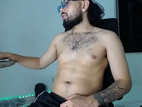 camilorestrepo77's Webcam Show