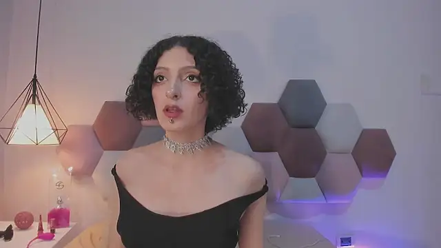 LyraVendrell Chat XXX live