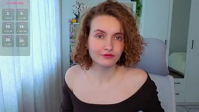 Emily_lune élő XXX-chatje
