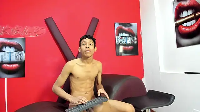 Show modela GREAT_BALLS na web-kameri
