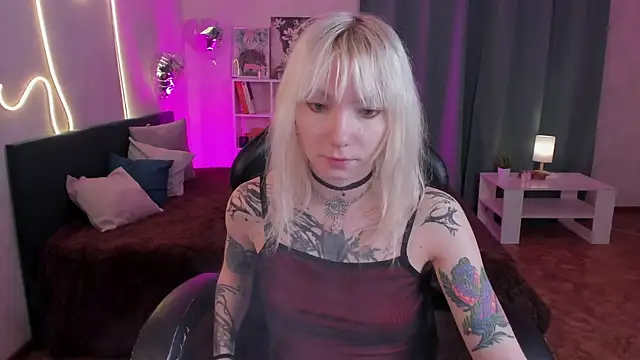 XXX chat uživo modela tattoo_art_baby