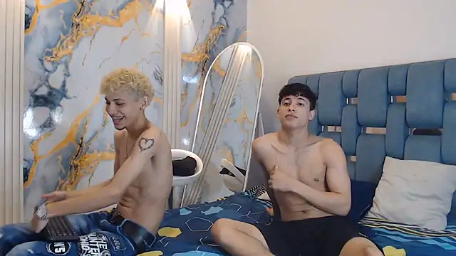 YOUNG_BOYS_HELL Adlı Modelin Canlı XXX Sohbeti