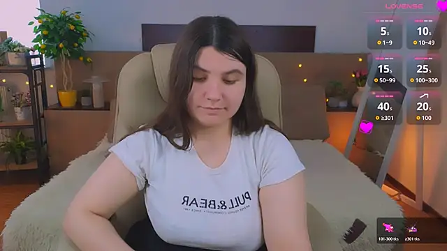 Viola__Shy live XXX chat