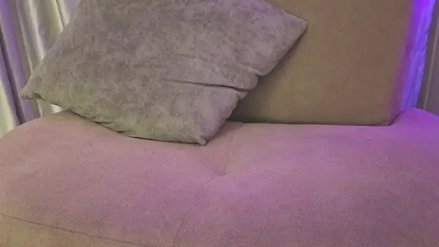 Esmeralda_Candy's Live XXX Chat