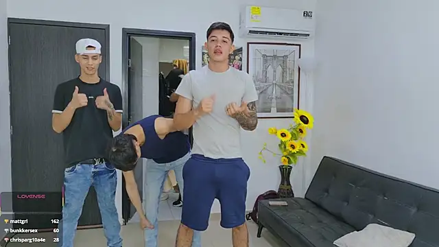 Вебкам-шоу Voyeurism_guyss