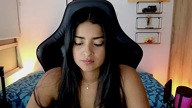 Yues050600's Live XXX Chat