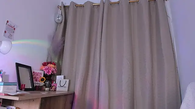 แชท XXX สดของ zoe_siren