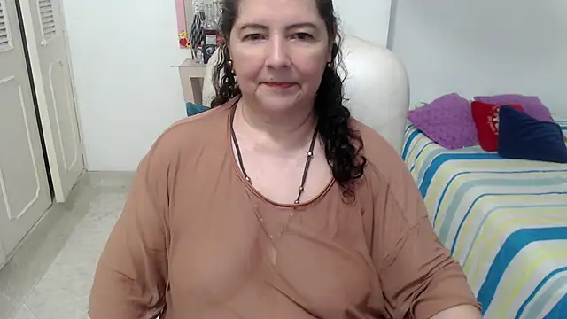 leonela_69's Live XXX Chat