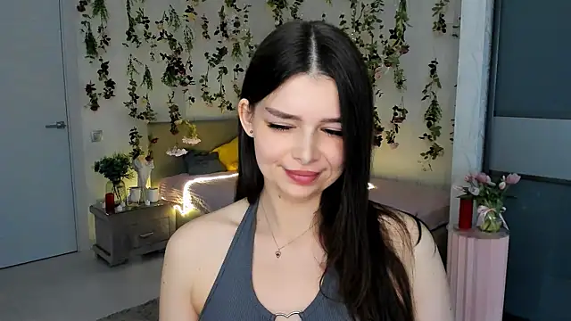 ContinentOfTranquility Chat XXX in diretta
