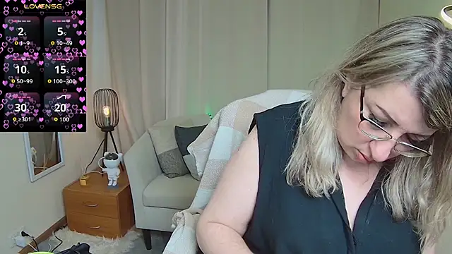 KKMimiKK Chat XXX live