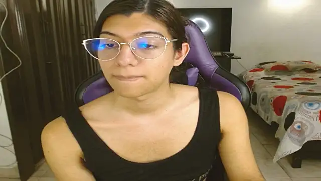 Alanni_parker Show in webcam