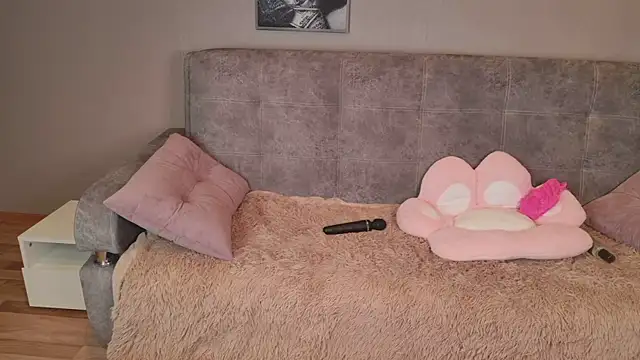 Curvy_Dynamite_ – webcam-show
