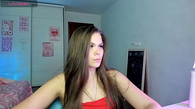 Kira_love_81 Adlı Modelin Canlı XXX Sohbeti