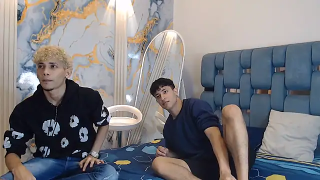 Chat XXX en directo de YOUNG_BOYS_HELL