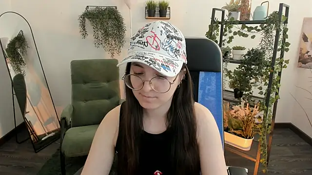 VirtuallVoyant's Live XXX Chat