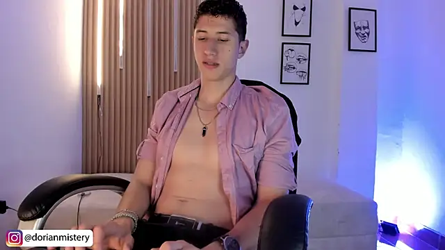 Dorianmistery2322_ Show Webcam