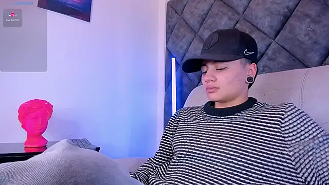 _Eternal_'s Live XXX Chat