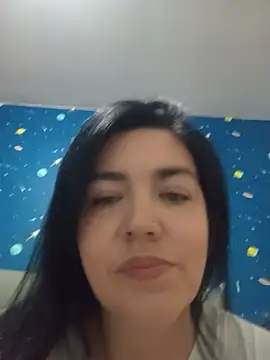 dhanya_moon's Live Chat Room