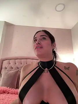 Bella__Wood: онлайн-секс-чат