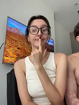 Chat +18 de Morning_Stars ao vivo
