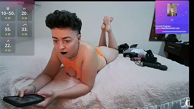 kittyfitty29n Live XXX chat