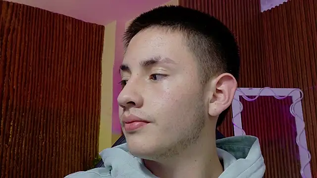 Andres_Tay Chat XXX live