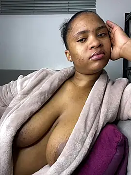 __Fifi Chat XXX in diretta