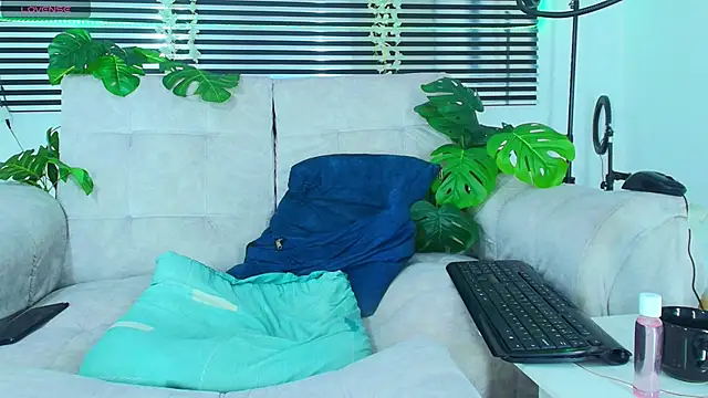 ThiiagoSaeenz 网络视讯表演