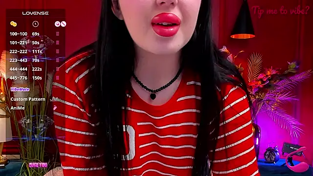 Mayzzie: απευθείας συνομιλία ΧΧΧ