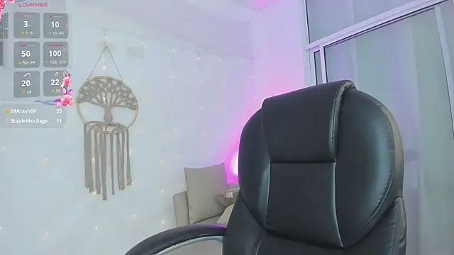 Ginni_charlotte's Webcam Show