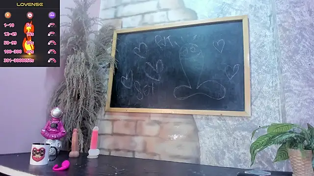 HeidiLune live XXX chat
